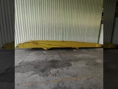 sự bùng nổ phá hủy máy xúc