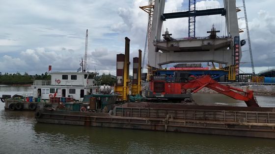 Cánh tay Long Arm Excavator với Xô và xi lanh cho  KOBELCO Hitachi