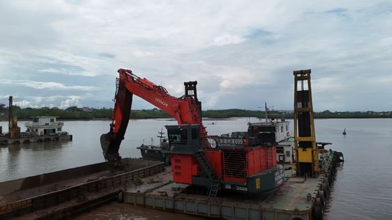 Cánh tay Long Arm Excavator với Xô và xi lanh cho  KOBELCO Hitachi